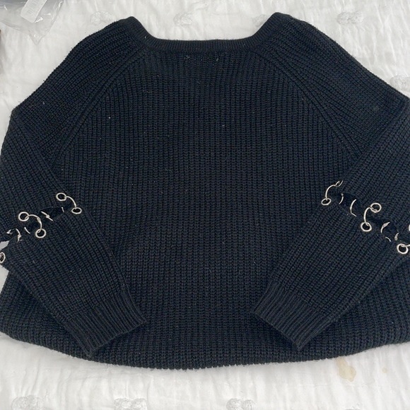 LF SEEK THE LABEL black sweater with chains size small - Picture 5 of 5